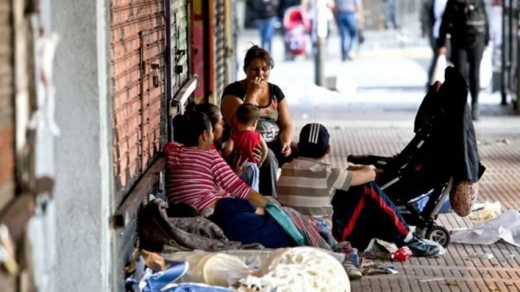 Alerta por la infancia: casi el 40% de los chicos tiene dificultades para comprar ropa o calzado