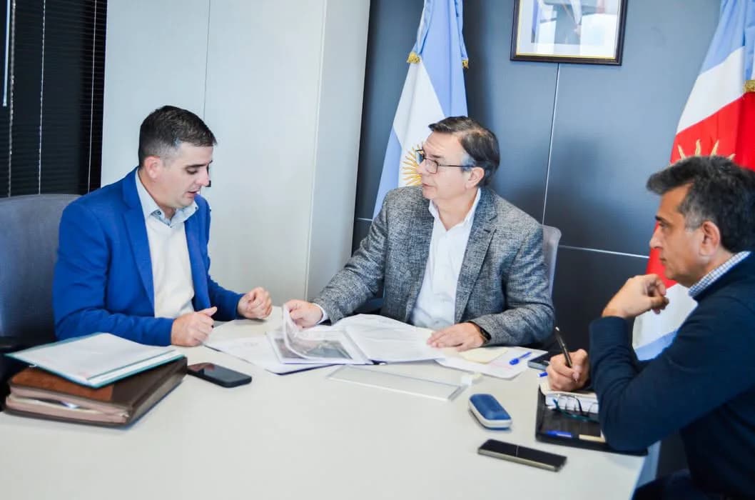 El ministro Néstor Machado y el intendente de Los Juríes avanzaron en proyectos para el desarrollo productivo y el manejo hídrico