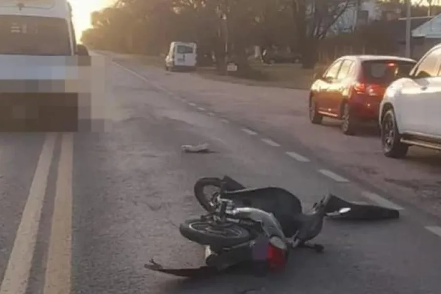 Tragedia en la Ruta 5: una mujer murió tras chocar en moto contra una ambulancia en Caspi Corral