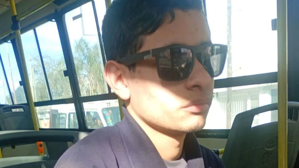 Se robó un colectivo, hizo el recorrido y hasta levantó pasajeros: “Quería cumplir un sueño”