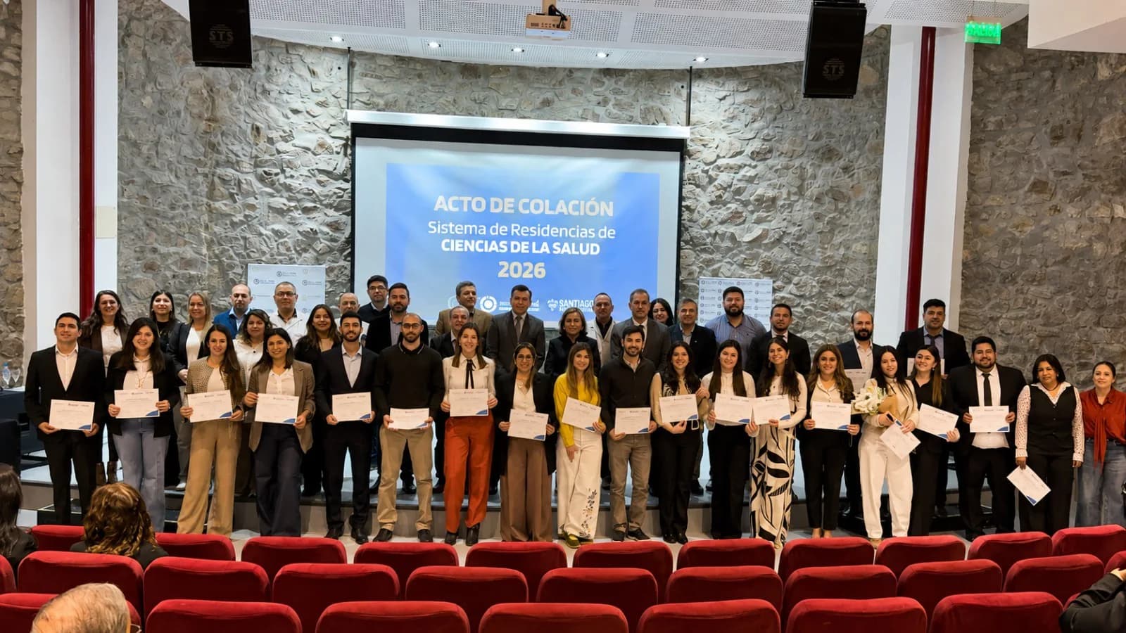 Un paso histórico: 25 profesionales completaron sus residencias en Santiago