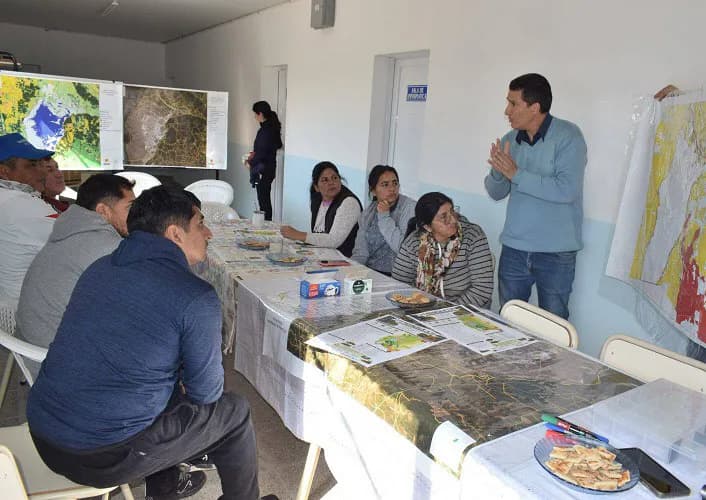 Comunidades y especialistas trabajan juntos por el futuro de las Salinas de Ambargasta