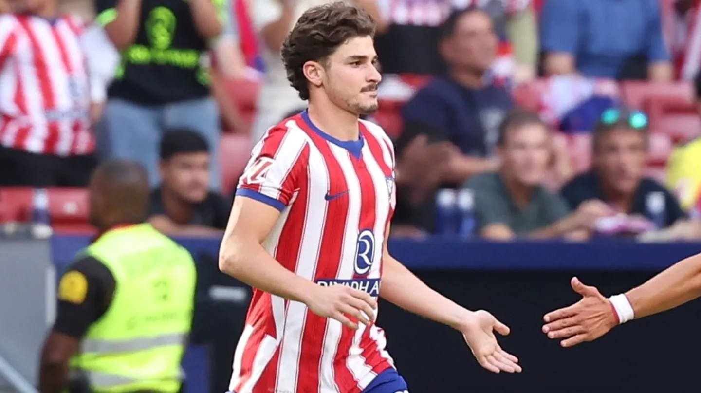 La “grieta legal” que podría acercar a Julián Álvarez al Barcelona