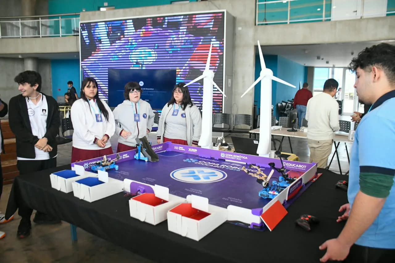 La Copa Robótica Educabot reunió a los mejores equipos de la provincia