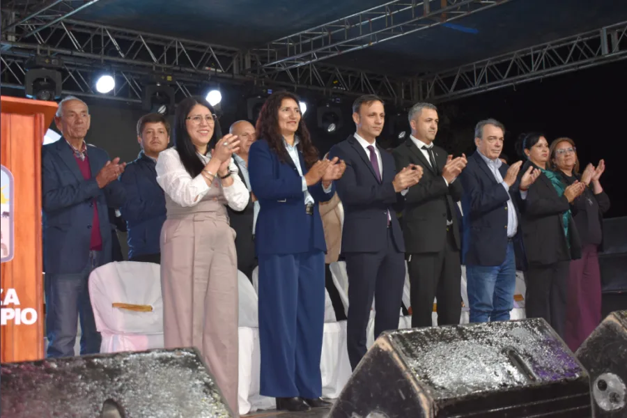 La localidad de Garza celebró sus 127 años con la inauguración de viviendas y obras de infraestructura