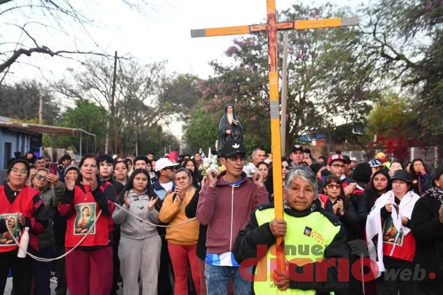 Multitudinaria muestra de devoción a Santa Mama Antula en Villa Silípica