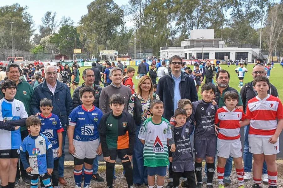 Norma Fuentes y Carlos Dapello encabezaron la apertura de la 12° edición del Encuentro de Rugby Infantil “Pegasito”