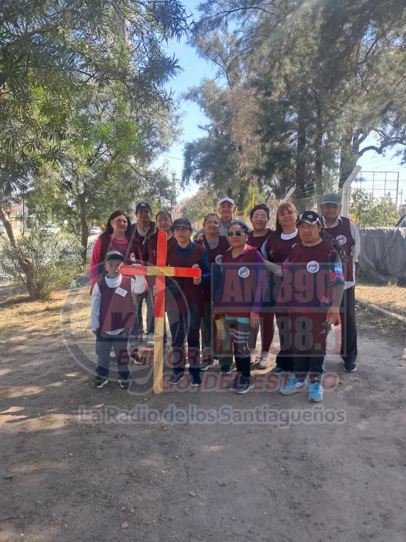 Fieles santiagueños iniciaron la peregrinación a pie hacia el santuario del Señor de los Milagros de Mailín