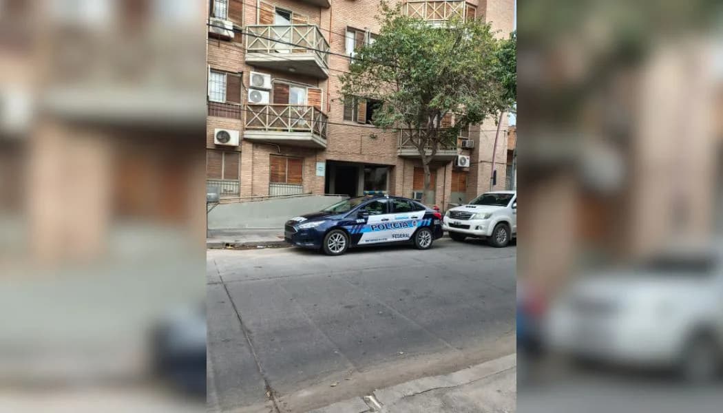 Allanamientos en pleno centro de Santiago por la presunta venta de ropa apócrifa en redes sociales