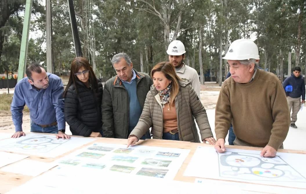 La intendente Norma Fuentes supervisó las obras del nuevo Parque de la Chacarera en el Parque Aguirre