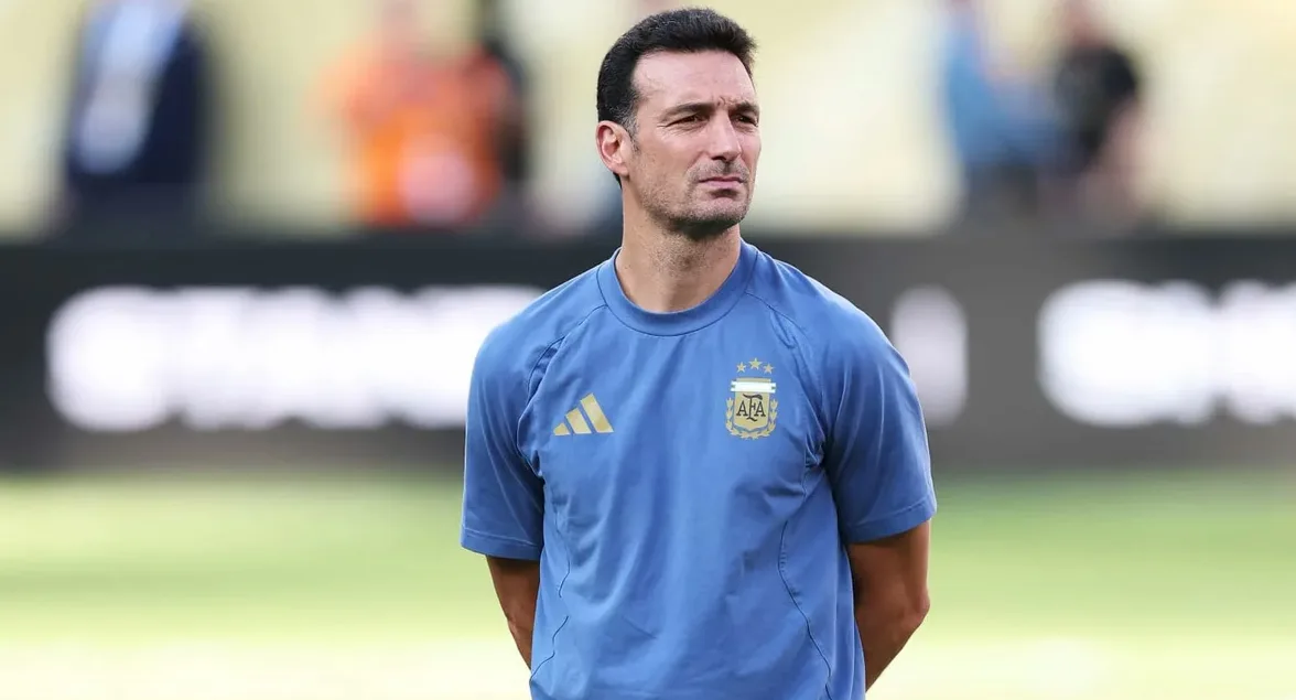 El entrenador de la Selección Argentina habló sobre su futuro y evaluó la etapa de recambio del equipo
