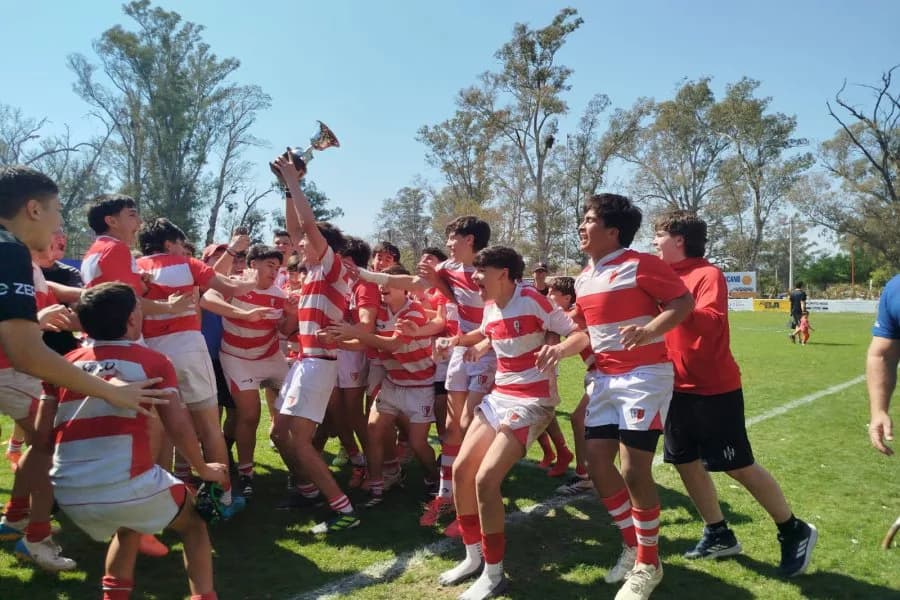 La M15 del Santiago Lawn Tennis gritó campeón con autoridad en el clásico ante Old Lions