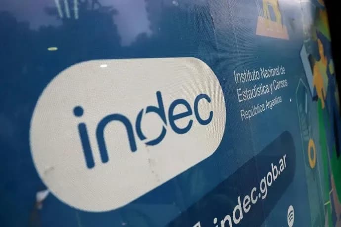 Radiografía del consumo y la crisis de ingresos: el 60% de los argentinos se endeuda para comprar alimentos y pagar servicios
