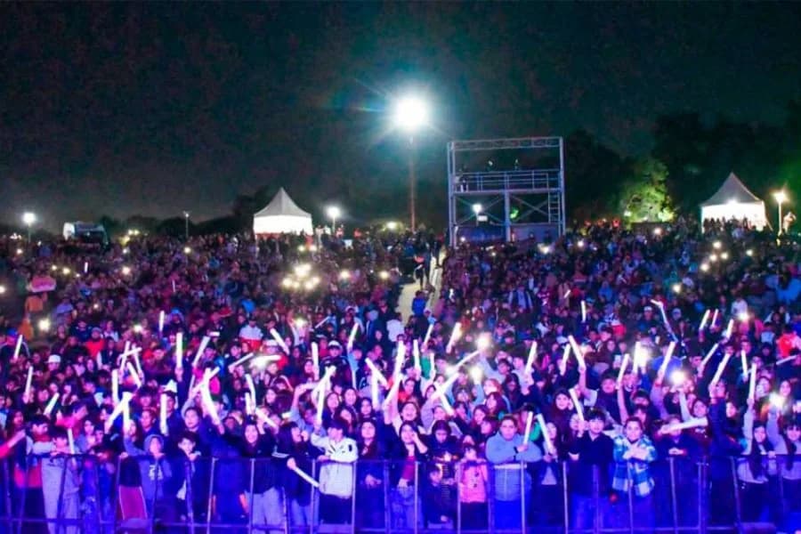 La Joaqui, Alejandro Veliz y Maki Rojas: la grilla del Festival de la Primavera en Santiago