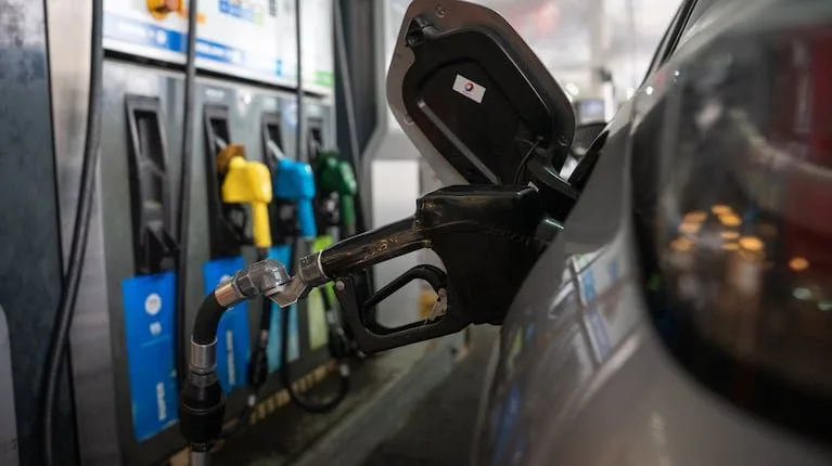 Subieron los combustibles en Santiago: cuánto cuesta desde hoy el litro de nafta y gasoil