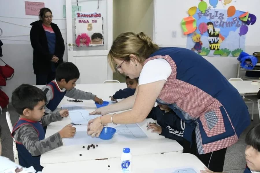 La Municipalidad de la Capital convocó a docentes para cubrir cargos suplentes en jardines de infantes