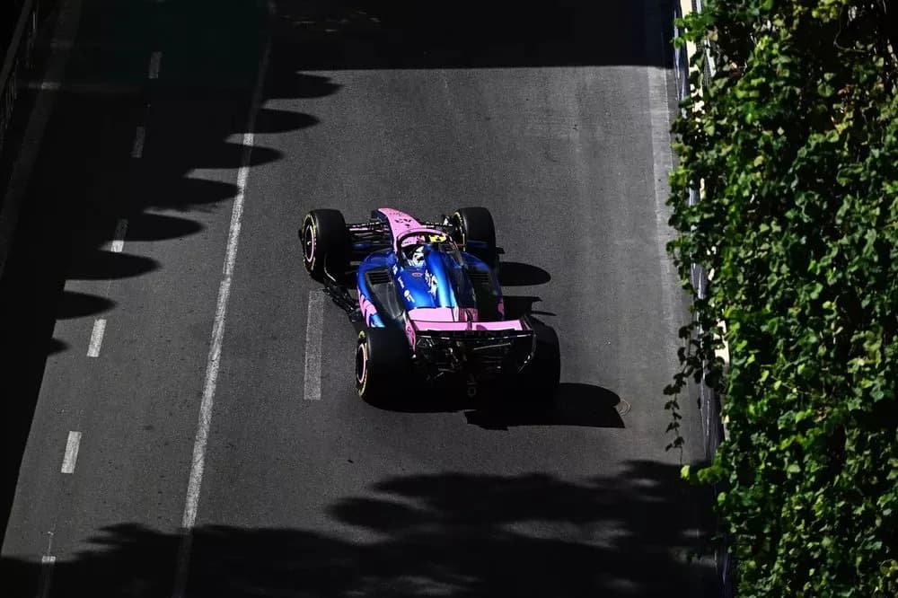 Colapinto largará 10° en Bakú tras una gran clasificación: Russell se quedó con la pole