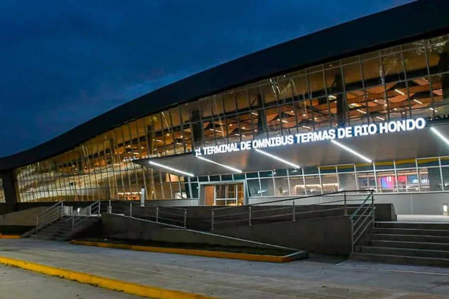 Las imágenes de la nueva Terminal de Ómnibus de Las Termas de Río Hondo tras su inauguración