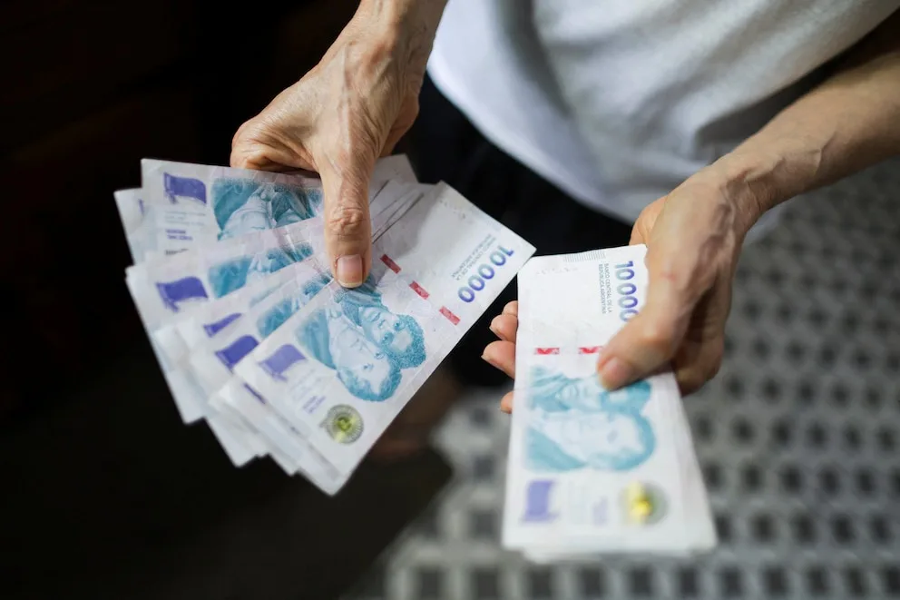 ANSES paga este martes: quiénes tienen dinero disponible y hasta cuándo pueden cobrar