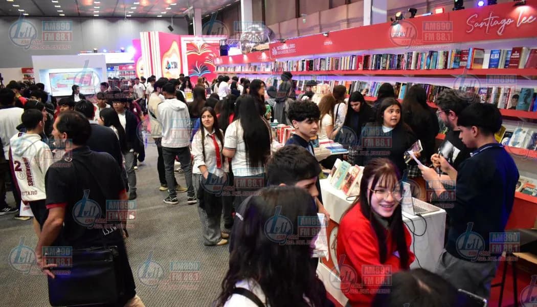 Miles de personas coparon el Fórum y el CCB en el inicio de la Feria del Libro