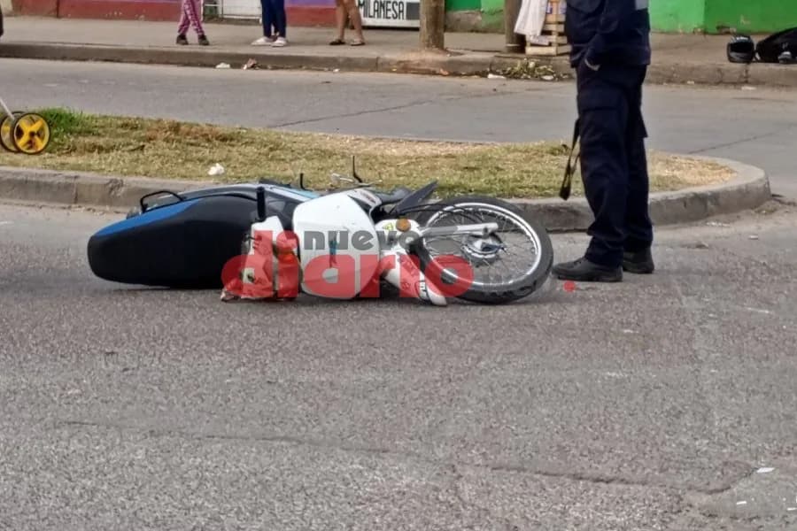 Insólito en Santiago | Le arrojaron un zapato cuando iba en moto y terminó hospitalizado
