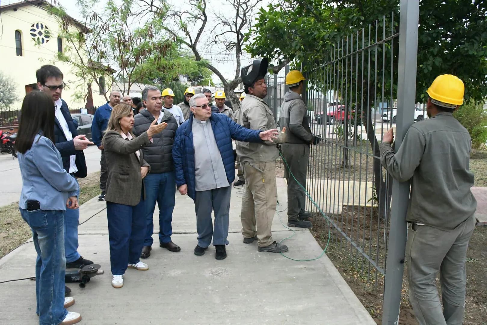 La intendente Norma Fuentes supervisó las obras de remodelación en la plaza Santo Cristo