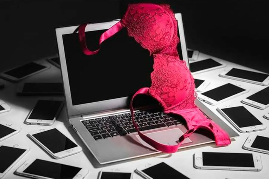 Un hombre intentó comprar fotografías íntimas en internet y terminó siendo víctima de una extorsión