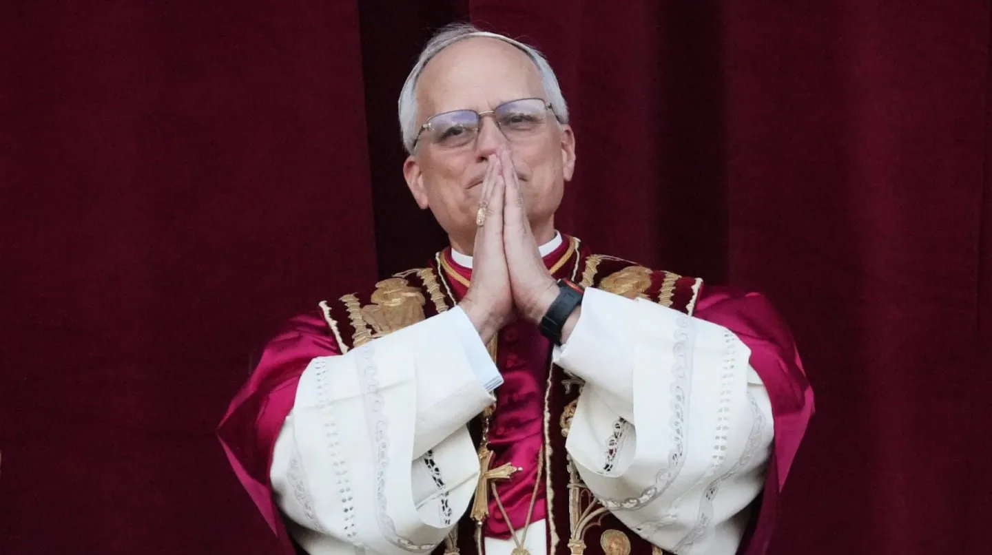“Ya camina por la habitación”: el nuevo parte médico del Papa que genera esperanza