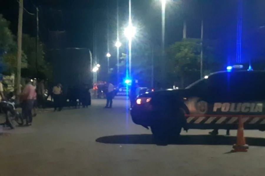 Dijo que lo hirió una bala perdida en el 8 de Abril, pero las cámaras revelaron otra historia
