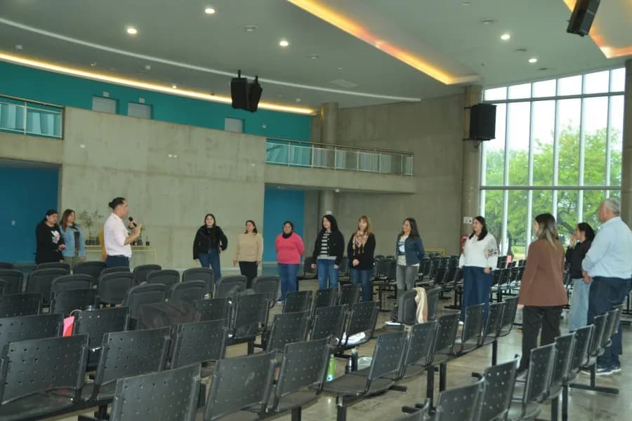 El aprendizaje va más allá del aula: una jornada en Santiago puso el foco en los vínculos familiares