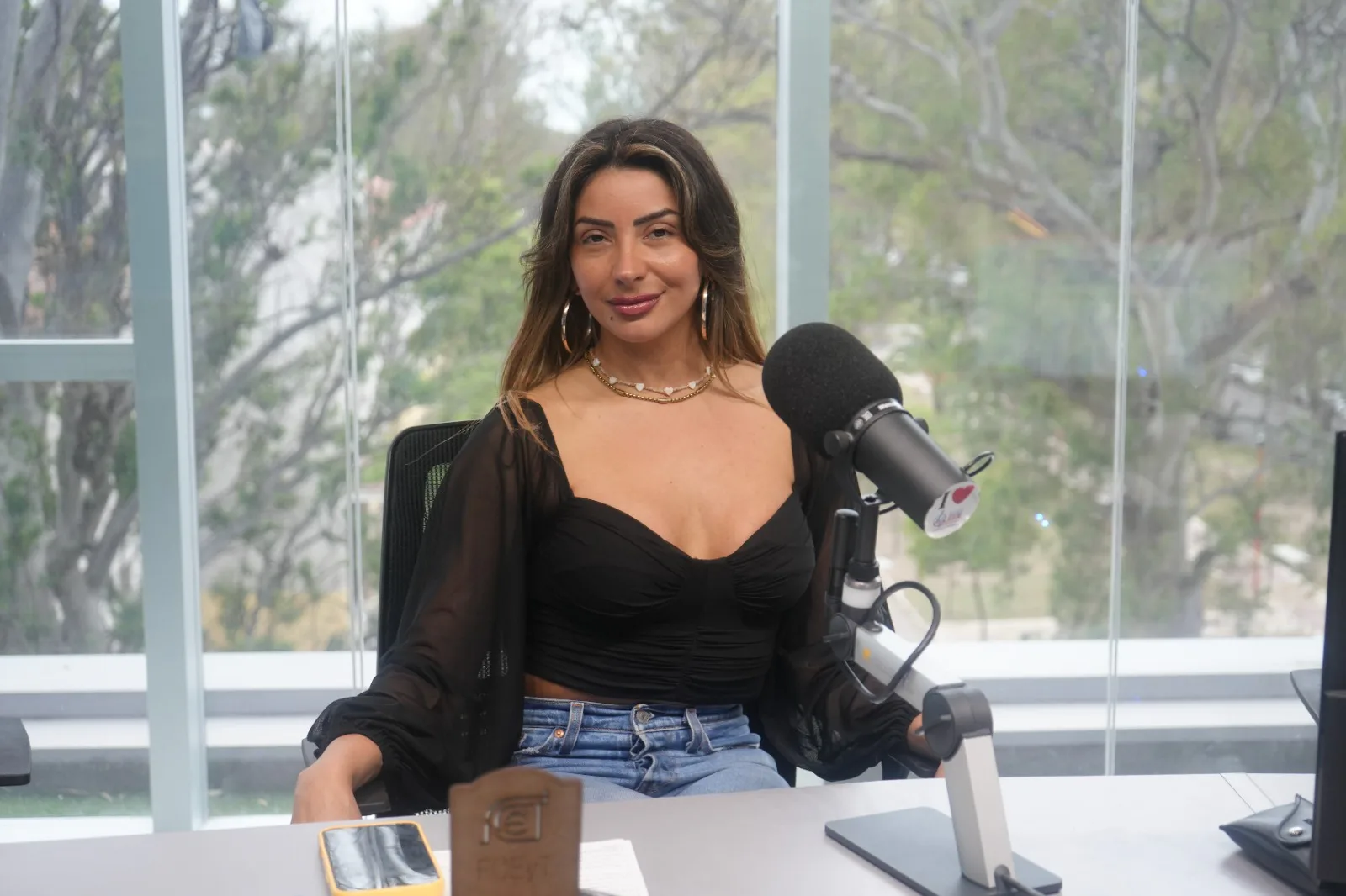 ¡Agarrate, Santiago! Yesica Espinosa llegó con La Pobra Económica a ADN de Radio