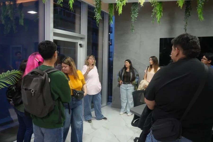 Alumnos de la ESPEA N.º 1 descubrieron cómo se producen las noticias en el Multimedio