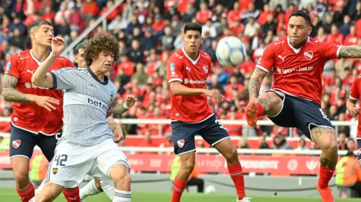 Con gol de Facundo Herrera, Boca venció a Independiente en Avellaneda y se consolida en la cima