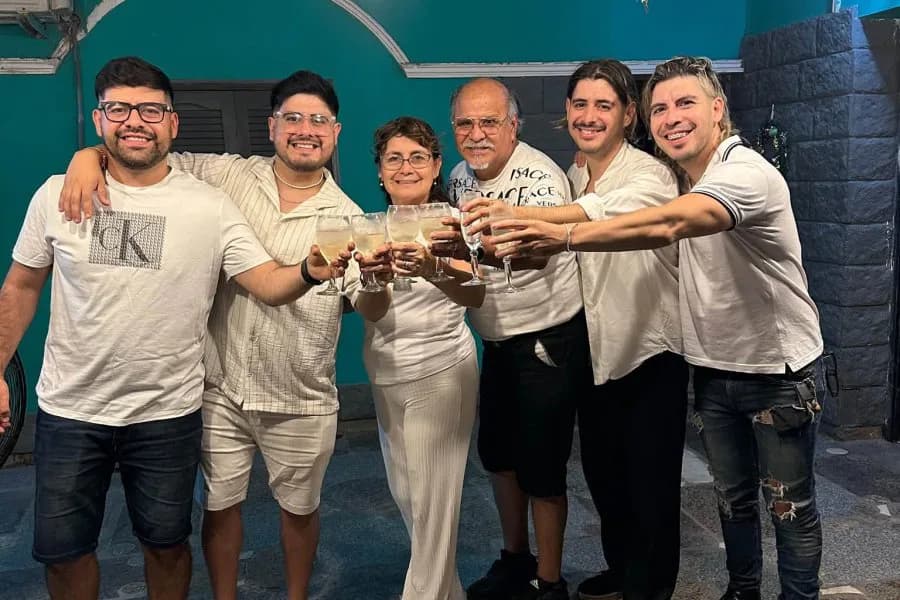 Emotivo homenaje de la familia del Gran Lechuga Umbides al cumplirse el día de su cumpleaños número 63