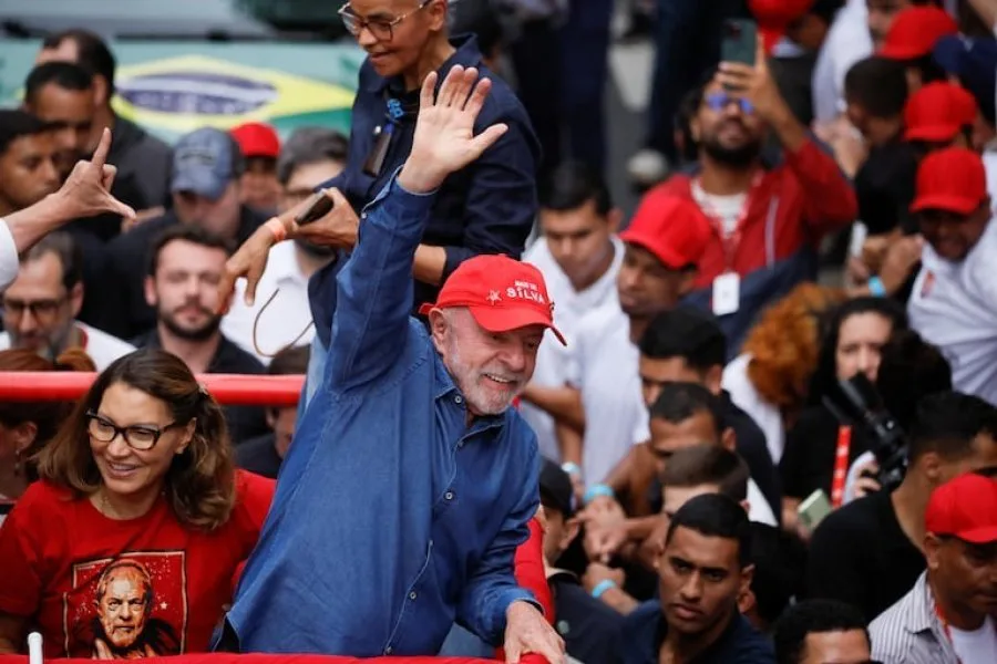 Qué pasó en Brasil para que Lula revirtiera la ventaja de Bolsonaro en el balotaje