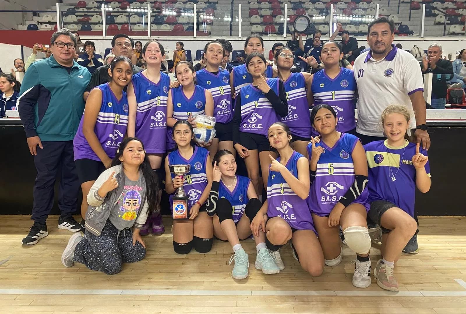 Orgullo bandeño y campaña perfecta: el Sub 12 de Lume Vóley se consagró bicampeón invicto y jugará la Copa Argentina