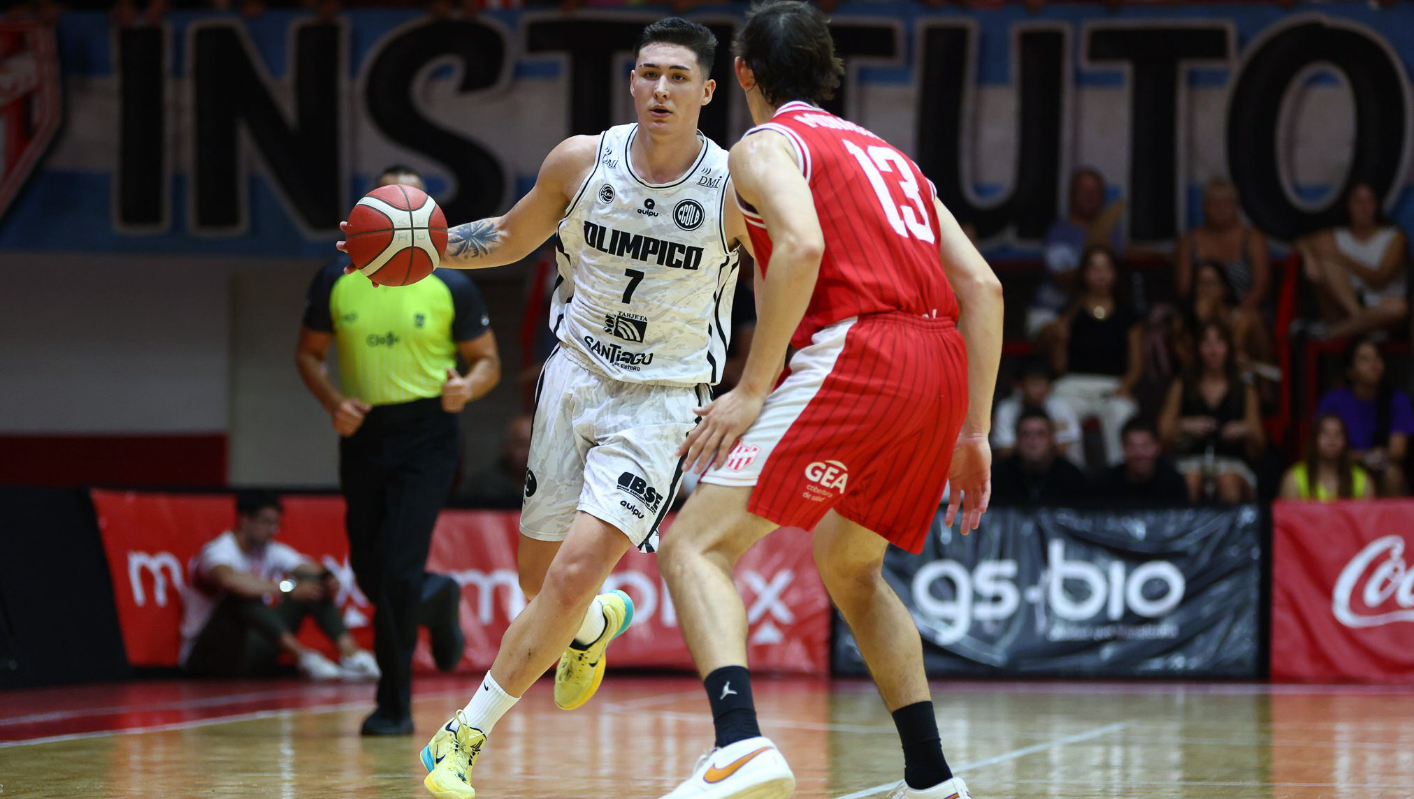 Olímpico se recuperó con una aplastante victoria sobre Instituto (C)