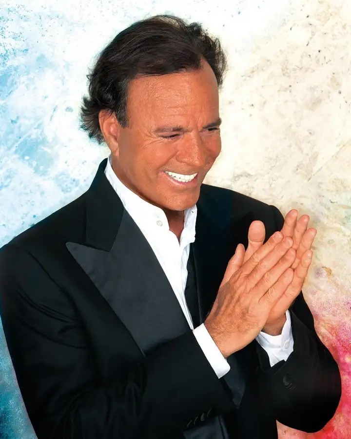 Escándalo internacional: denuncian a Julio Iglesias por abuso sexual