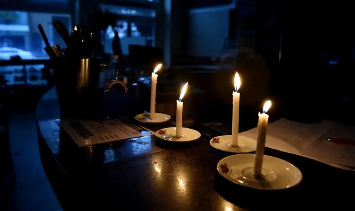 Ola de calor y apagón: miles de usuarios sin luz en la Ciudad y el conurbano