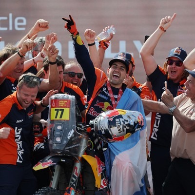 Histórico: Luciano Benavides ganó el Dakar por solo 2 segundos de diferencia