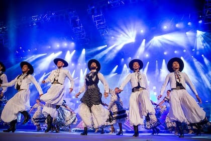 Cosquín 2026: fuerte presencia santiagueña en la primera luna del festival