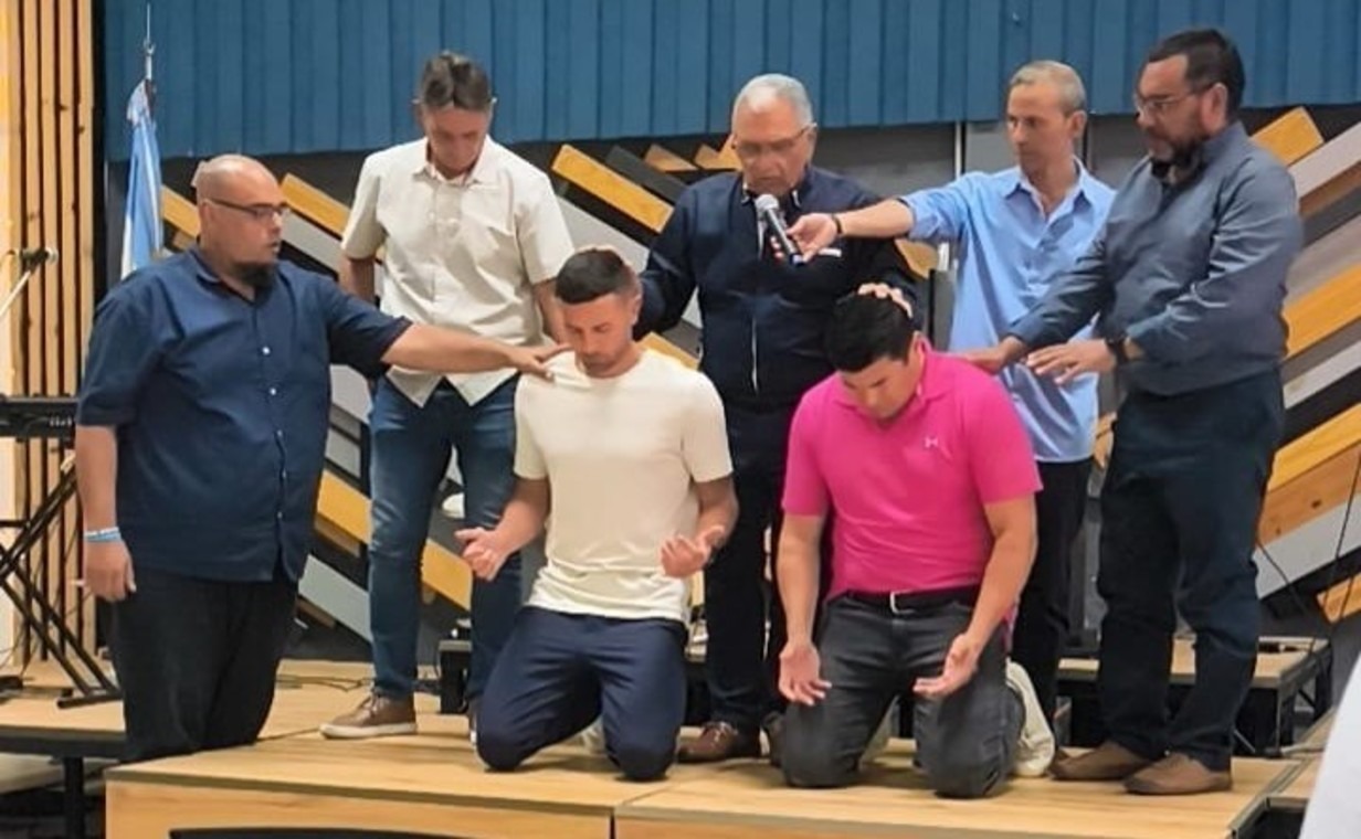 “El Pastor Maravilla”: Maravilla Martínez da un paso trascendental en su vida cristiana