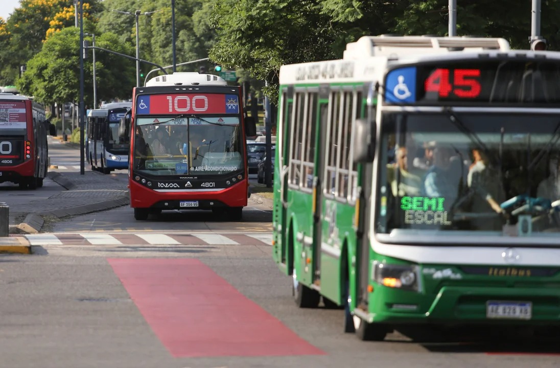 Empresas de colectivos evalúan denunciar penalmente a Metropol por presuntas irregularidades en subsidios