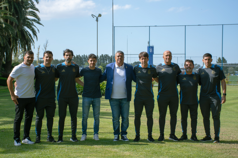 Deportes: La AFA renovó los contratos de los cuerpos técnicos de las Selecciones Nacionales hasta 2028