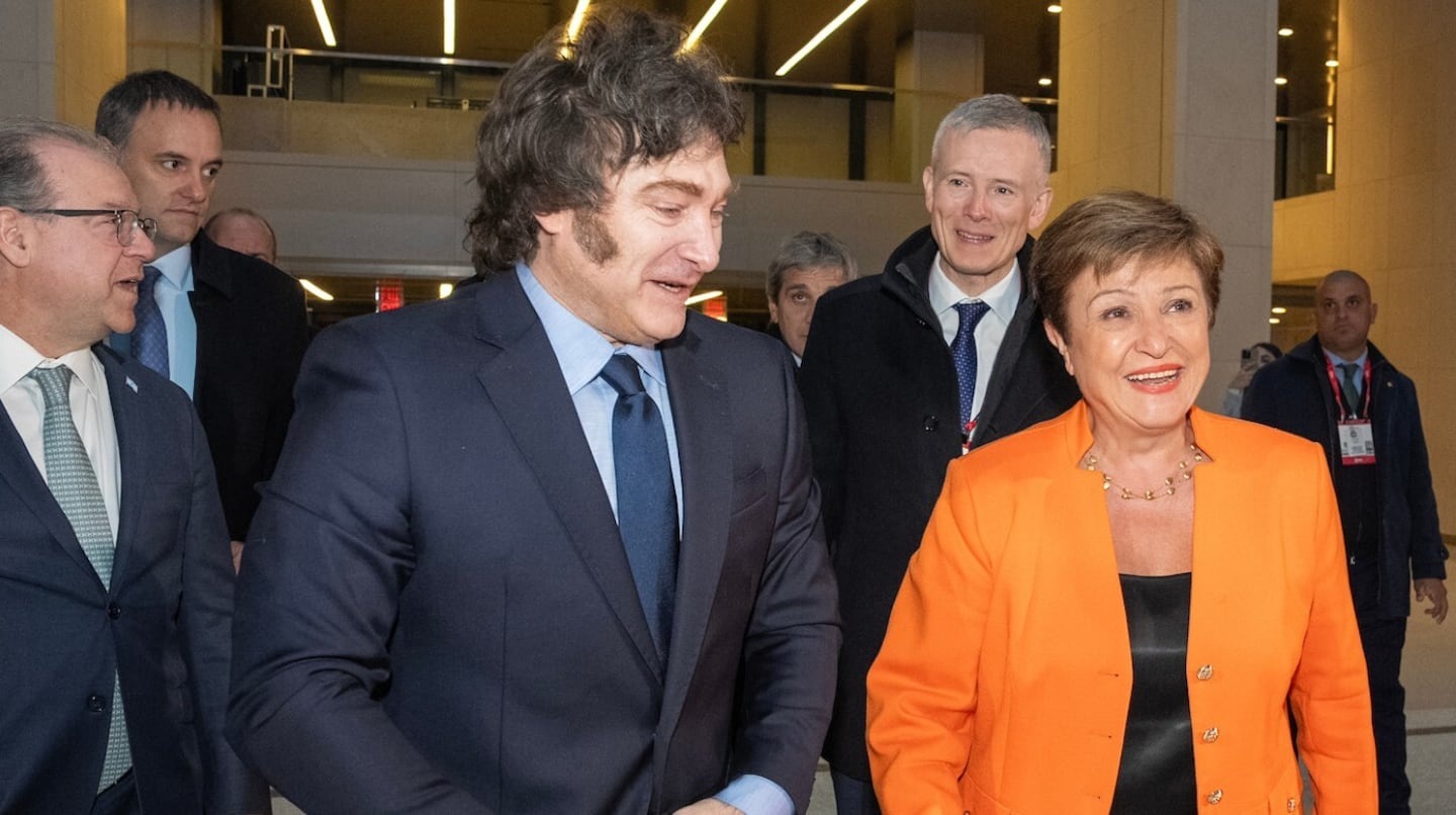 El Ejecutivo avanzó en una operación con Estados Unidos para cumplir con el primer pago al FMI