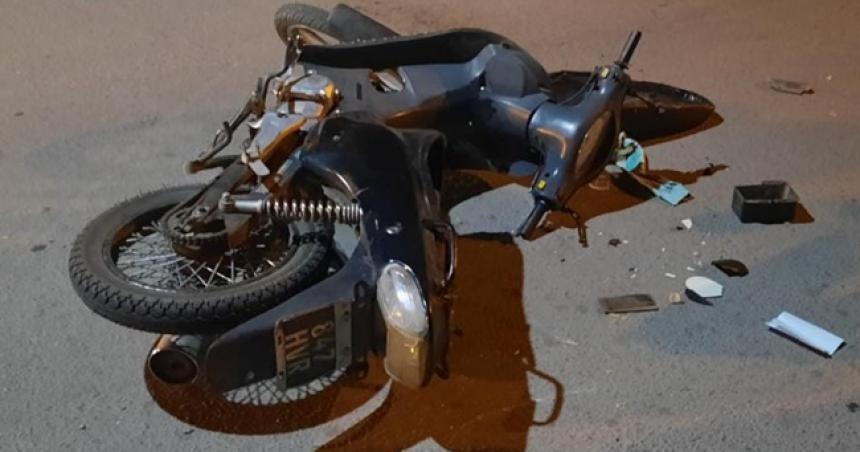 Grave accidente en Huaico Hondo: un adolescente terminó inconsciente tras chocar con un poste