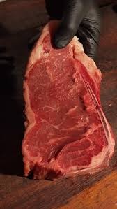 Carne y salarios: un trabajador de EE.UU. compra 35 kilos más de bife que un argentino