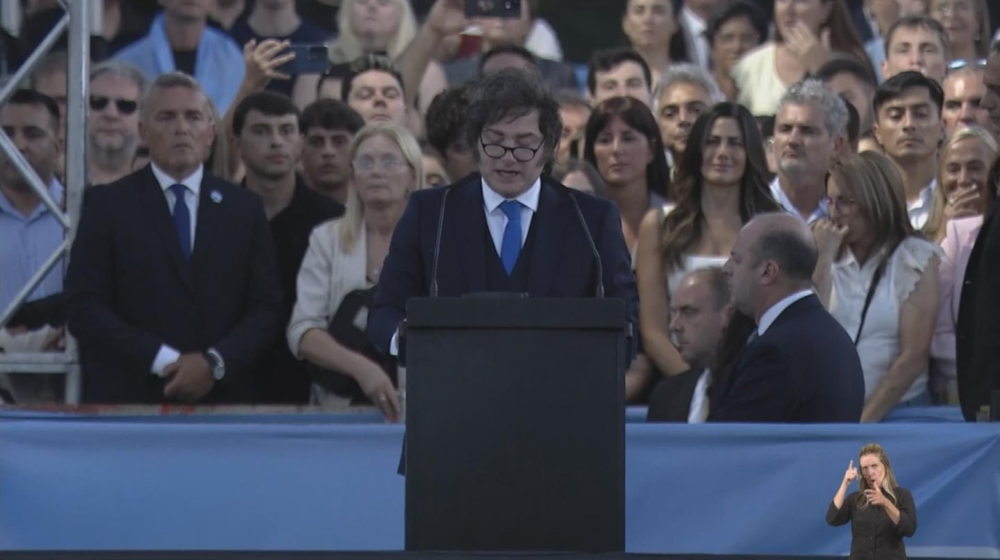 Milei cerró el acto de traslado del sable corvo de San Martín: “Nuestra tarea es poner las cosas en su lugar”