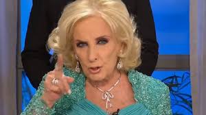 Mirtha Legrand volvió a criticar la estatua que le hicieron en Villa Cañás