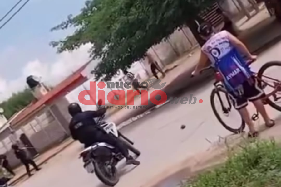 Violento enfrentamiento a tiros entre la Policía y un grupo de jóvenes en el barrio Santa Teresita